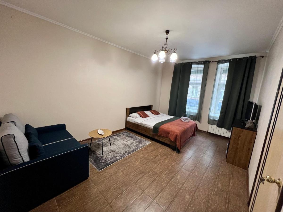 Old City Apartment With Parking Lviv Bagian luar foto